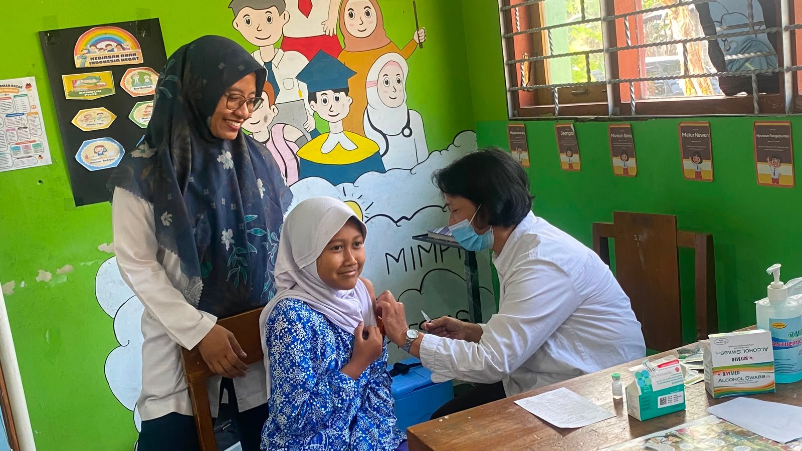 Bulan Imunisasi Anak Sekolah (BIAS) di SD Negeri 2 Wijirejo
