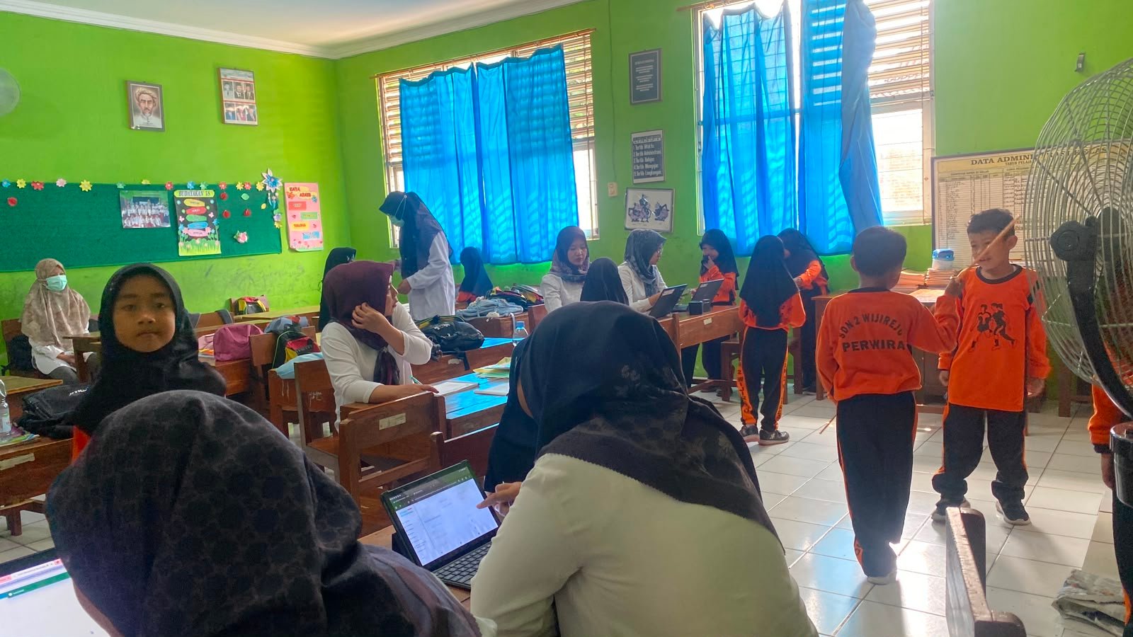 Bulan Imunisasi Anak Sekolah (BIAS) di SD Negeri 2 Wijirejo